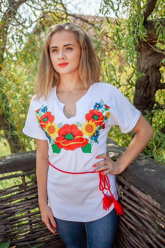 Вишиванка жіноча з поясом
